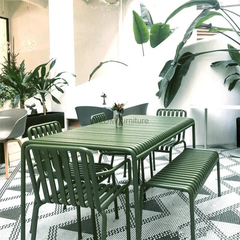 Outdoor Furniture Green - ชุดโต๊ะและเก้าอี้กลางแจ้งสไตล์มินิมอลสมัยใหม่ โต๊ะและเก้าอี้เหล็กดัดสีเหล็ก ชุดโต๊ะและเก้าอี้กลางแจ้งแบบรวมกัน รุ่น B
