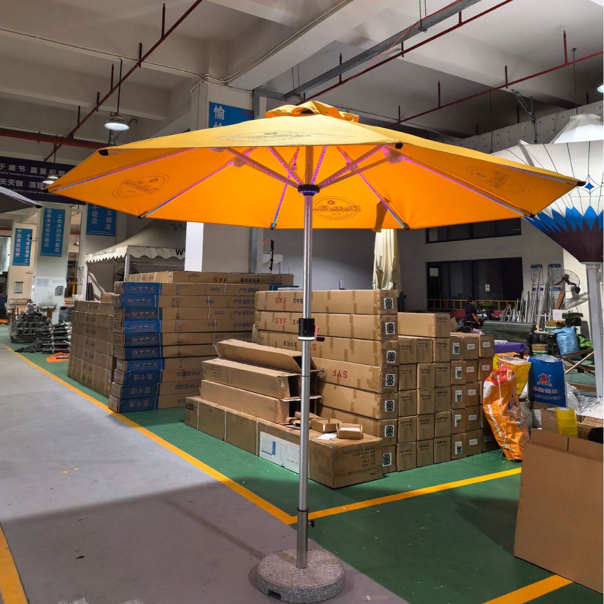 & ร่มสนามกลางแจ้งที่แข็งแรงทนท - Outdoor Furniture Plus บทวิจารณ์และราคา